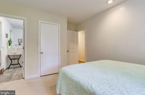 2901 Linden Ln, Falls Church VA  22042-2313 exterior