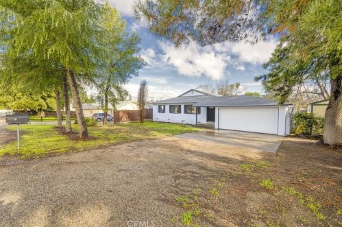 33060 Oregon St, Lake Elsinore, CA 92530-5561