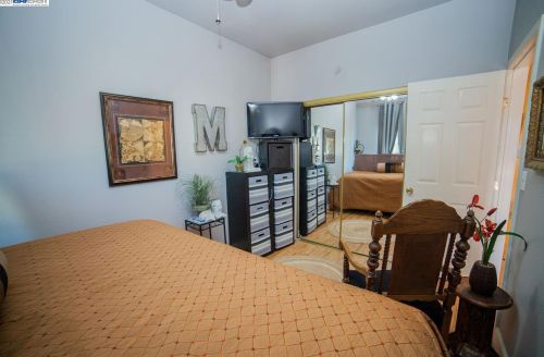 1610 14th St, Oakland CA  94607-1512 exterior