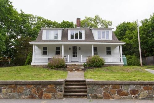172 Hull St, Hingham, MA 02043-1423