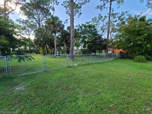 113 Robert Ave, Lehigh Acres FL  33936-1619 exterior