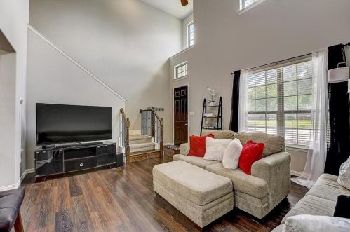 720 Greenville Ave, Richardson TX  75081-4112 exterior
