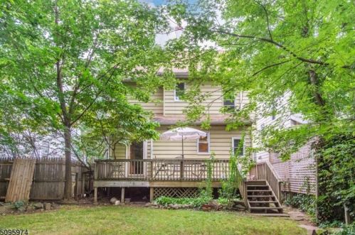 29 Glenwood Ave, Bloomfield NJ  07003-2202 exterior