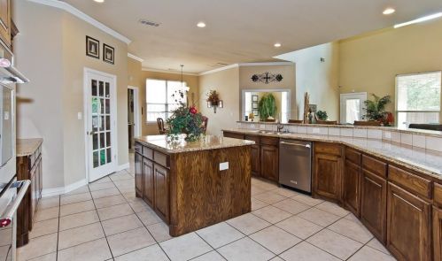 1101 Chesapeake Dr, Midlothian TX exterior