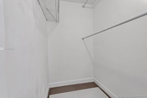 2259 5th Ave, Hialeah FL  33010-2104 exterior