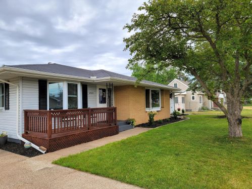2421 Hewitt St, La Crosse WI  54601-7665 exterior