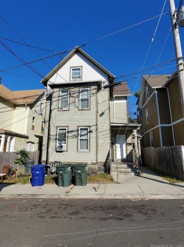 11 Armstrong Pl, Bridgeport, CT 06608-2119