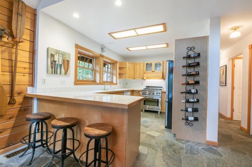 14536 Davos Dr, Truckee CA 96161-7165 exterior