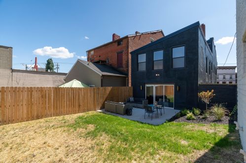 330 Pike St, Covington KY 41011-2127 exterior