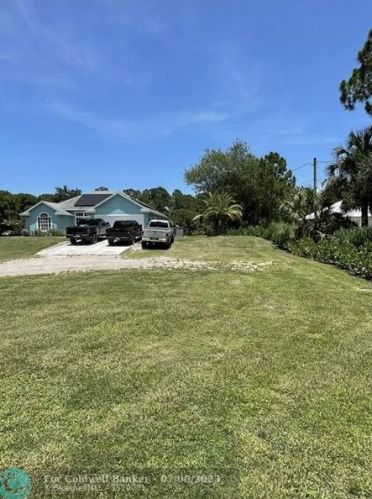 7750 Gullotti Pl, Fort Pierce, FL 34952-2908