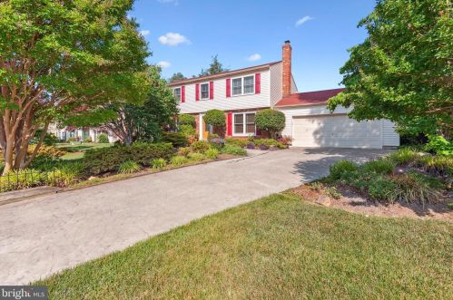 2620 Armada St, Herndon, VA 20171-2723