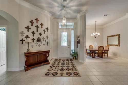 8817 Crestview Dr, Denton TX  76207-8601 exterior