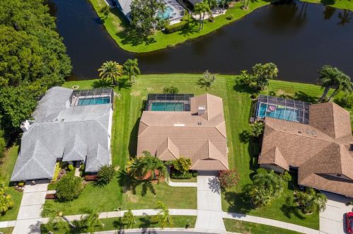 607 Waterford Cir, Tarpon Springs, FL 34688-7293