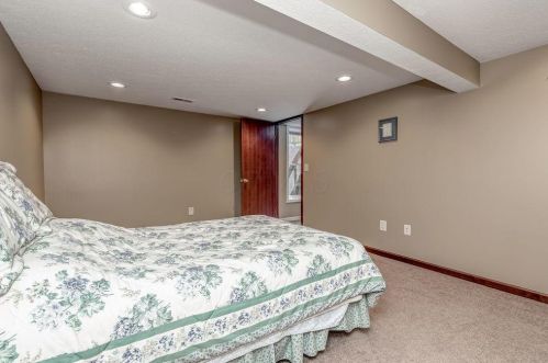 138 Cavalcade Ln, Pataskala OH  43062-9544 exterior