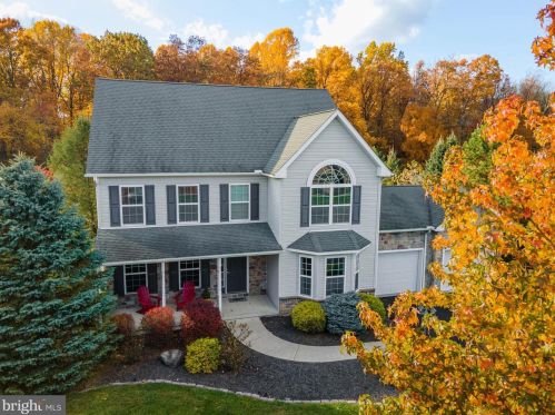 4348 Still Ct, Slatington, PA 18080-3175