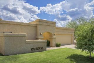 2679 Old Glory Dr, Tucson AZ  85741-2570 exterior
