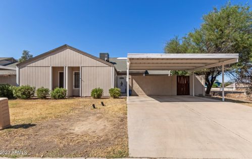 7002 42nd St, Phoenix, AZ 85042-8904