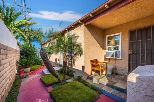 2105 65th St, Long Beach CA  90805-2615 exterior