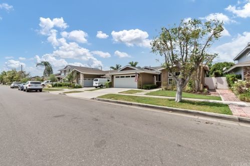 3155 Julian Ave, Long Beach, CA 90808-4436