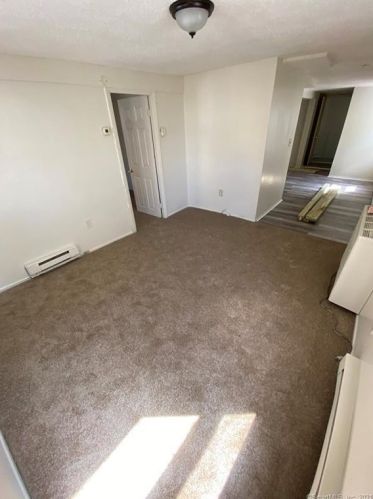 19 Portland St, Middletown CT  06457-2209 exterior