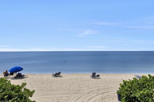 6573 Marissa Loop, Naples FL  34108-7200 exterior