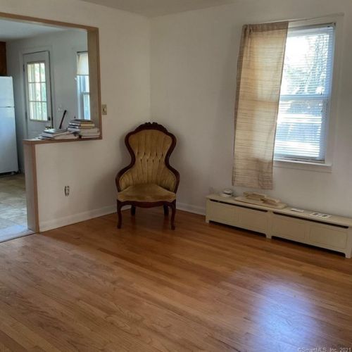 429 Elm St, Windsor Locks CT  06096-1604 exterior