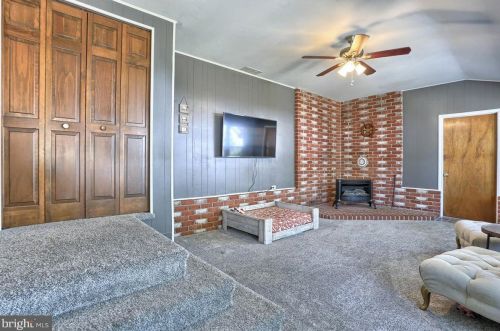 126 Cedar St, Carlisle PA  17013-2201 exterior