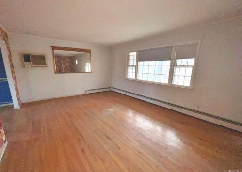 4 Mountainside Rd, Warwick NY  10990-2237 exterior