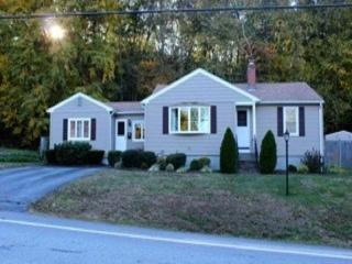 272 Old County Rd, Smithfield RI  02917-2931 exterior