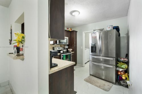 690 50 St, Hialeah FL  33013-1624 exterior