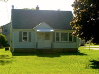 8917 22nd Ave, Kenosha, WI 53143-6603