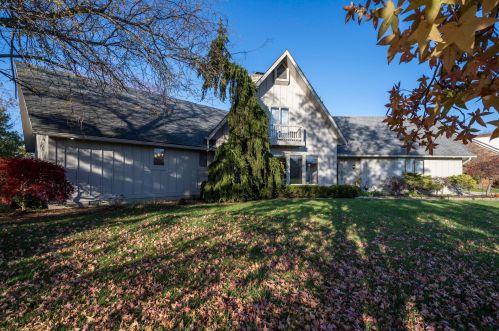 1224 Countryside Dr, Washington Ch OH  43160-1804 exterior