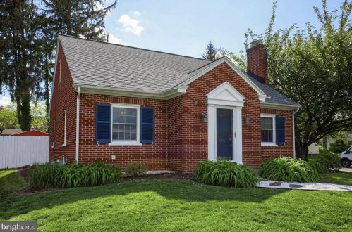 106 Roselle Ave, Lancaster PA  17603-6672 exterior