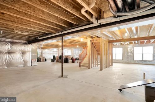 315 Lewis Washington Dr, Charles Town WV  25414-5666 exterior