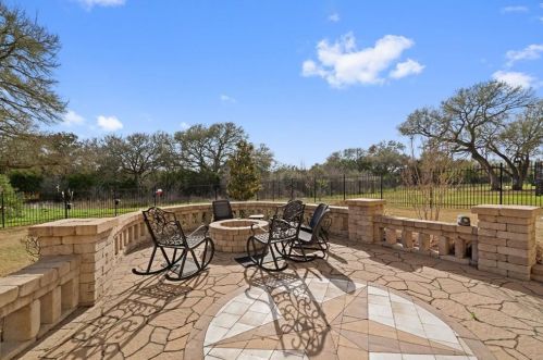 618 Emma Loop, Austin TX 78737-1457 exterior