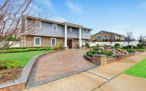 2605 Frances St, North Bellmore, NY 11710-5401