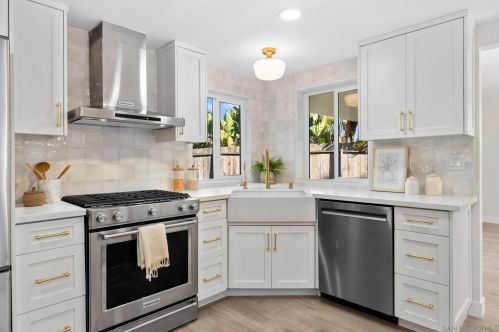 2216 Silver Peak Pl, Encinitas CA  92024-3145 exterior