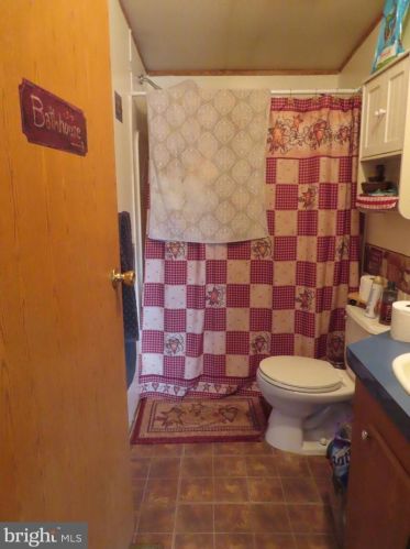 6053 Hager Rd, Upton PA  17225-9006 exterior