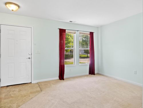 8172 Royal Elm Dr, Blacklick, OH 43004-5002