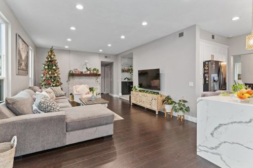 11773 Windcrest Ln, San Diego CA 92128-4279 exterior