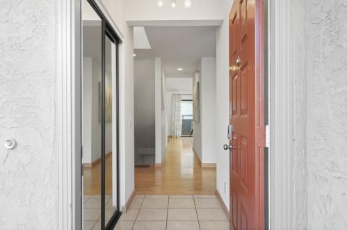 956 Bellomo Ave, Sunnyvale, CA 94086-8855