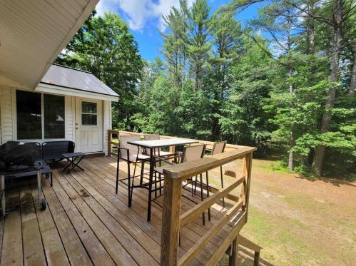 160 Drew Rd, Hopkinton NH  03229-2214 exterior