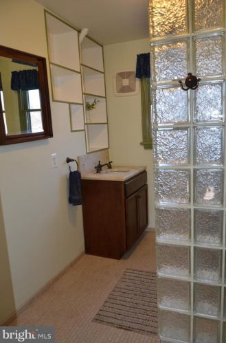 205 Lippincott Ave, Riverton NJ  08077-1309 exterior