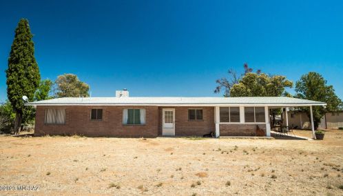 2360 Old Stewart Rd, Willcox, AZ 85643-3211