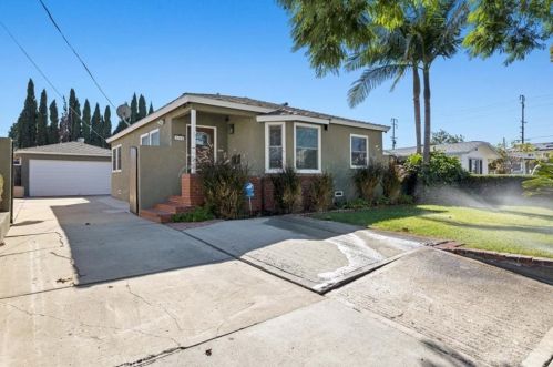 2352 246th St, Lomita, CA 90717-1406