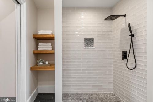 504 Lemon St, Lancaster PA  17603-3323 exterior