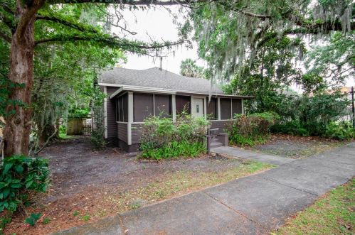 1204 Park Ave, Sanford, FL 32771-2854