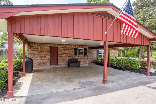 989 Dowlingwood Dr, Beaufort SC  29902-6323 exterior