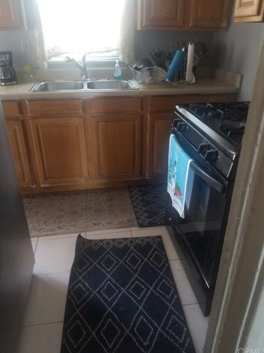 1892 Gardenia Ave, Long Beach, CA 90806-5828