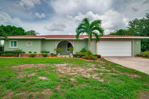 106 Mallard Ct, West Palm Beach, FL 33411-2907